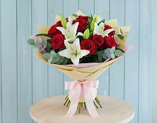 Букет цветов из:  Лилии и Розы в Бутурлино