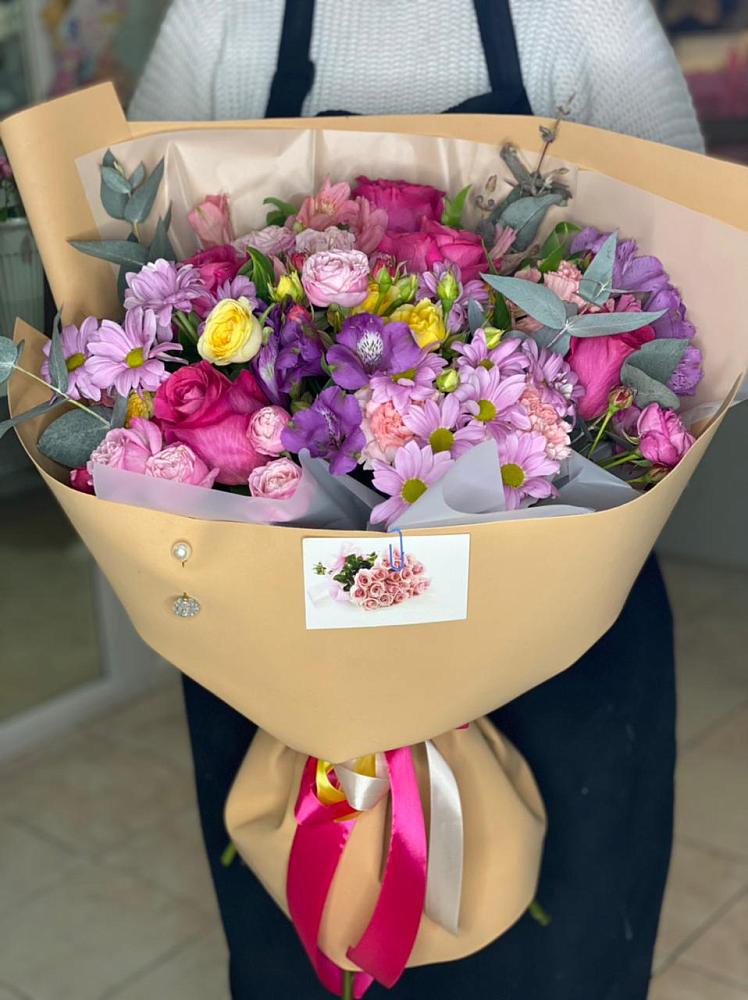 Букет цветов из: Хризантемы, Гвоздики и Альстромерии в Бутурлино