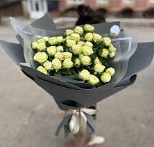 Букет Белые кустовые розы Солинеро в Бутурлино