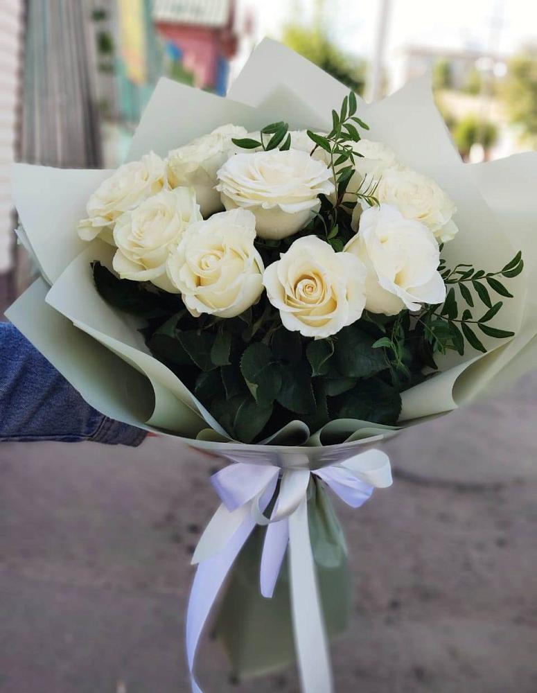 Букет Белые розы Проуд в Бутурлино