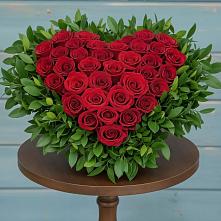 Цветочная композиция из Розы в виде сердца в Бутурлино