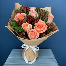Букет цветов из:  Розы и Альстромерии в Бутурлино