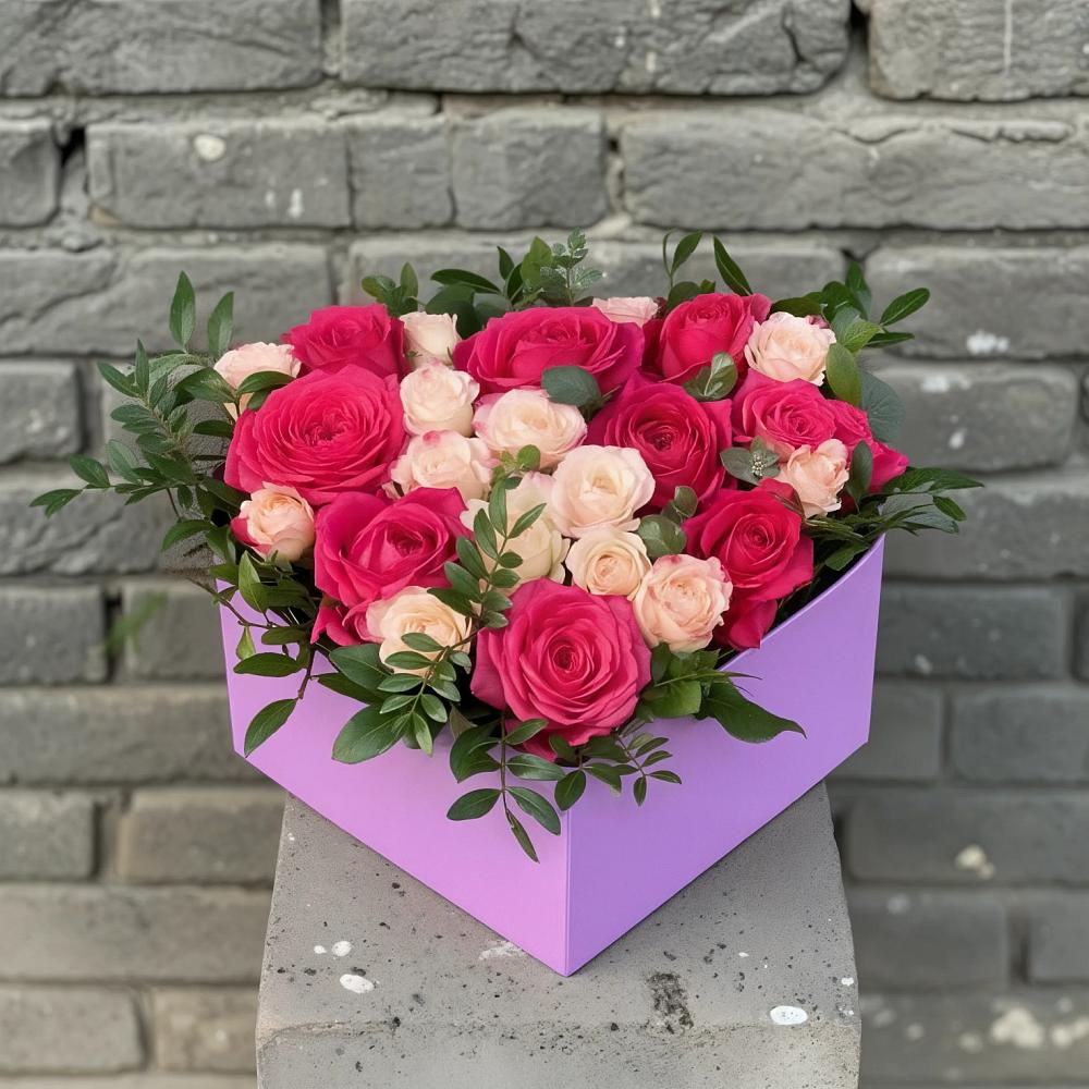 Цветочная композиция из Розы в коробке в Бутурлино