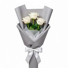 Букет 3 белые розы в Бутурлино