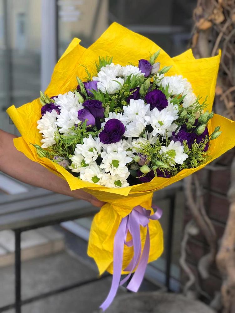 Букет цветов из: Ирисы, Хризантемы и Ромашки в Бутурлино