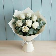Букет Белые розы в Эвкалипте в Бутурлино