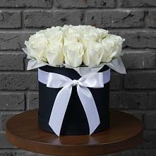 Цветочная композиция из Розы в шляпной коробке в Бутурлино